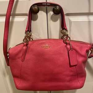 Coach purse with shoulder strap